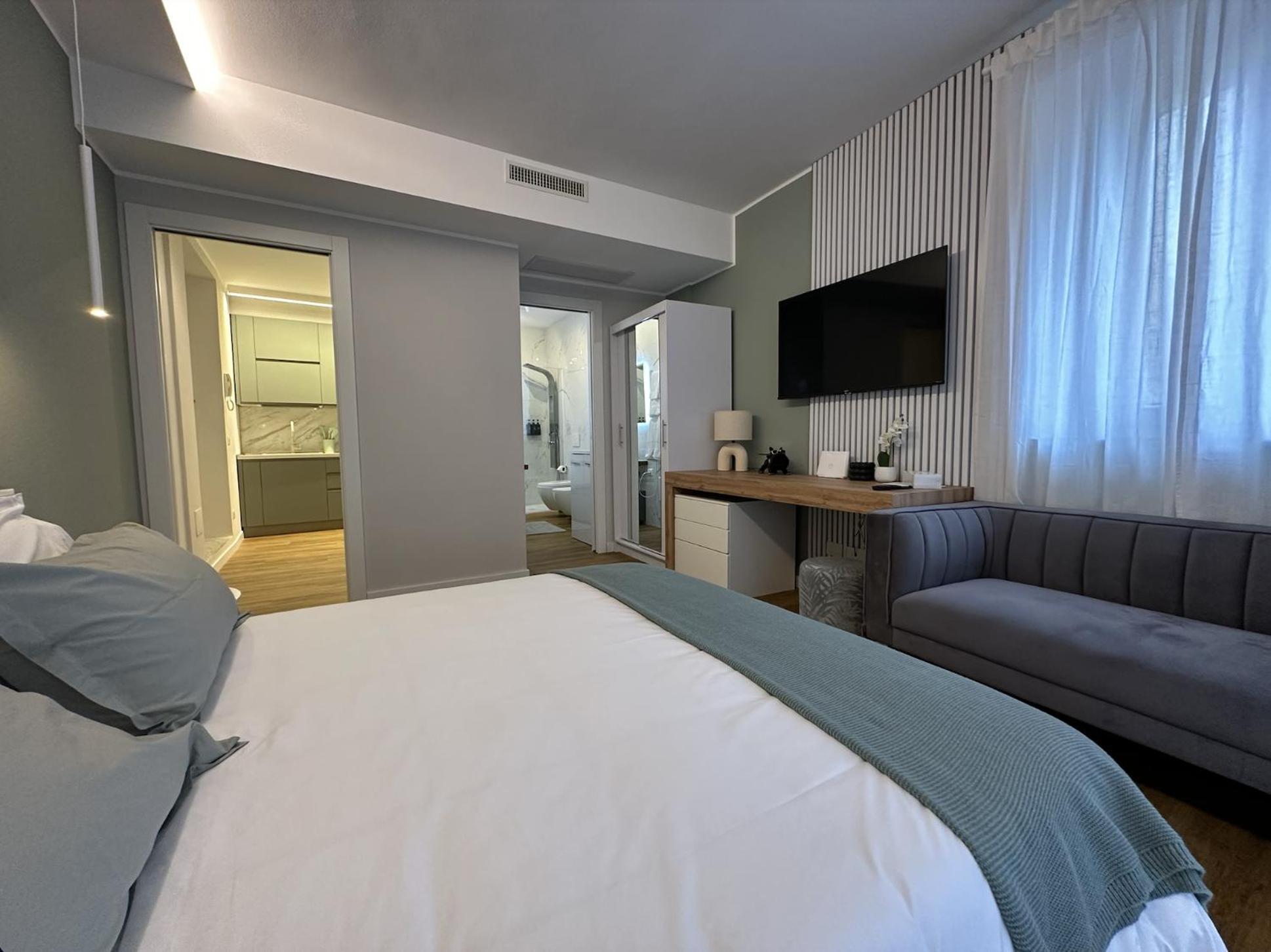 The Captain'S Apartments Sirocco - City Center Leonardo Academy Сесто Календе Екстериор снимка